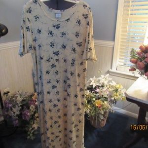 JB724.  Pretty Yellow Maxi Dress.  Size L